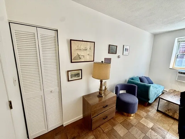 181 Salem St #6F — Photo 8
