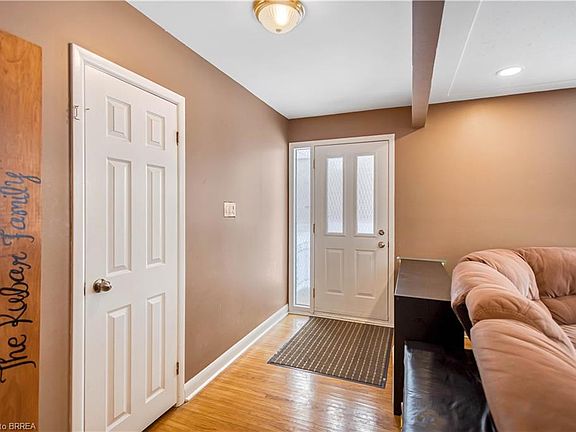 5th image of 453 Glancaster Rd