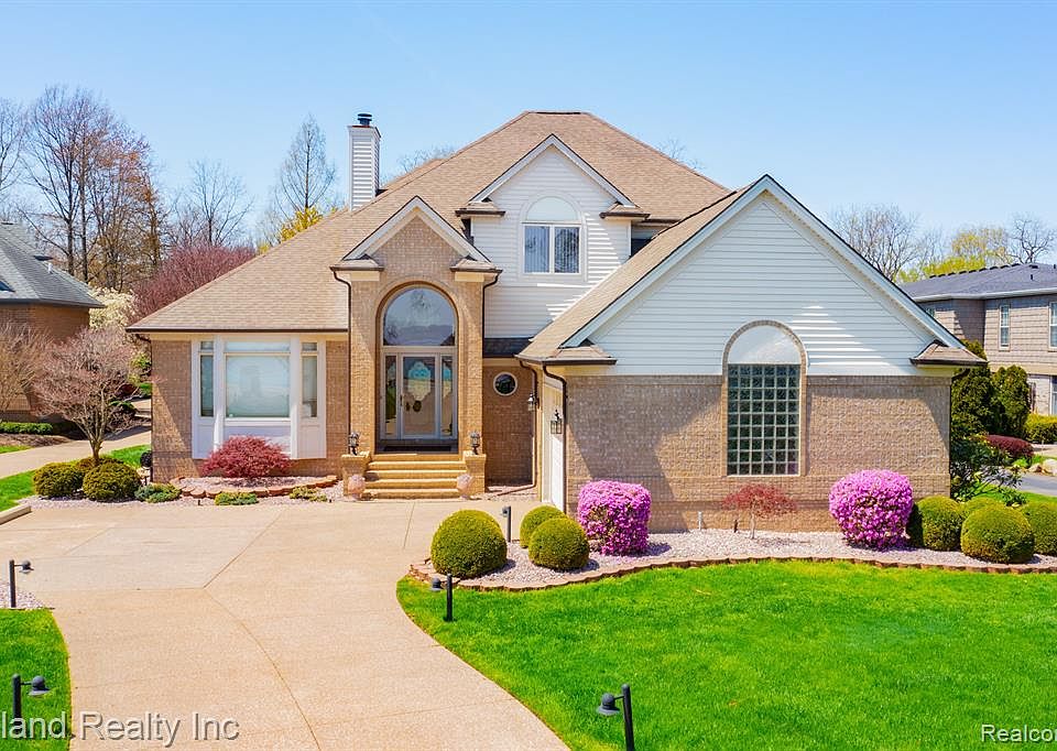 24390 E River Rd, Grosse Ile, MI 48138 MLS 20230028806 Zillow