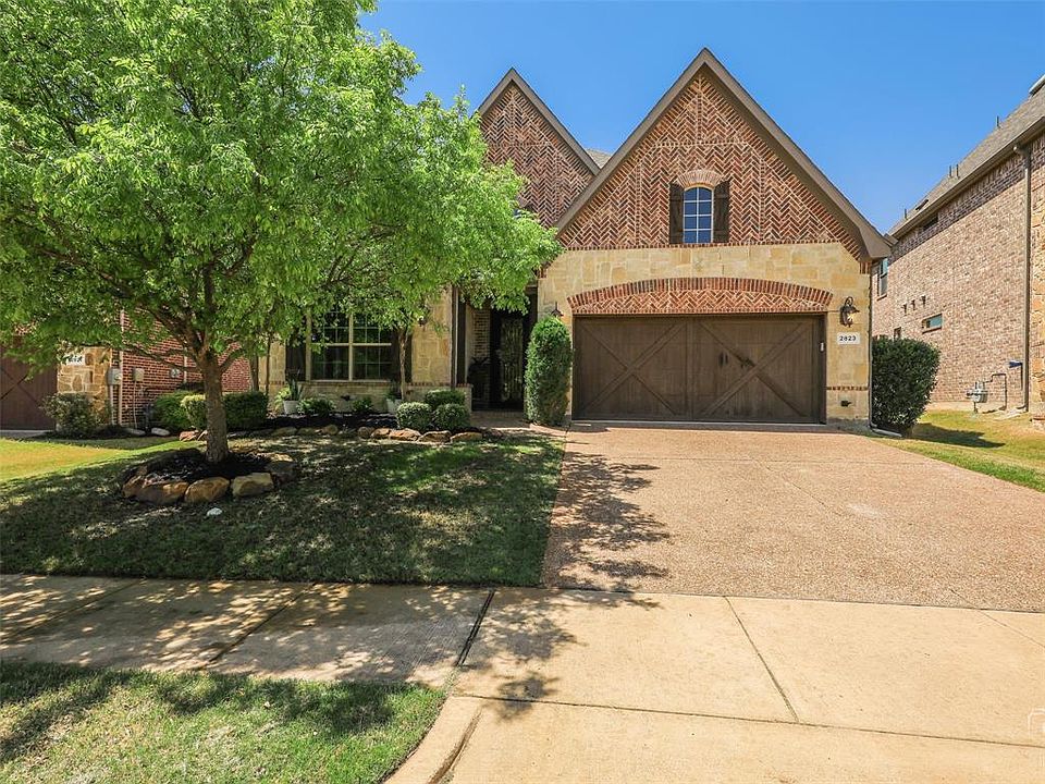 1st image of 2823 Earl Dr