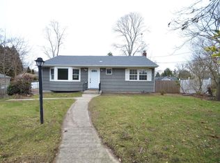 31 Oxalis Rd, Rocky Point, NY 11778