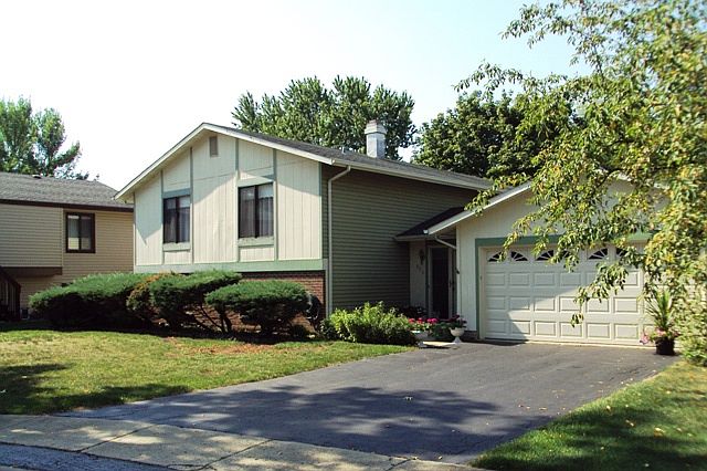 1st image of 846 Lakeside Dr