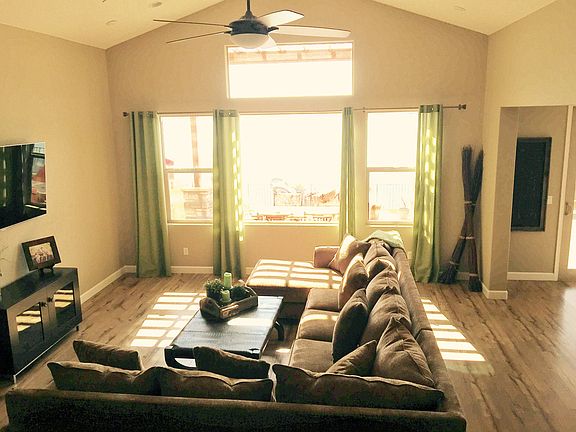 4th image of 4160 Volpaia Pl