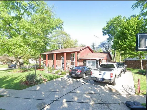 3001 Sherman Dr, Jeffersonville, IN 47130