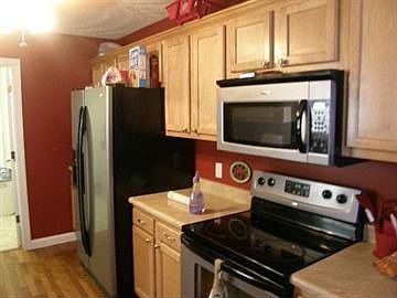3rd image of 173 Rose St