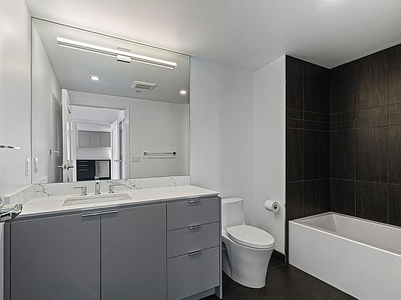 3rd image of 355 1st St Unit S809