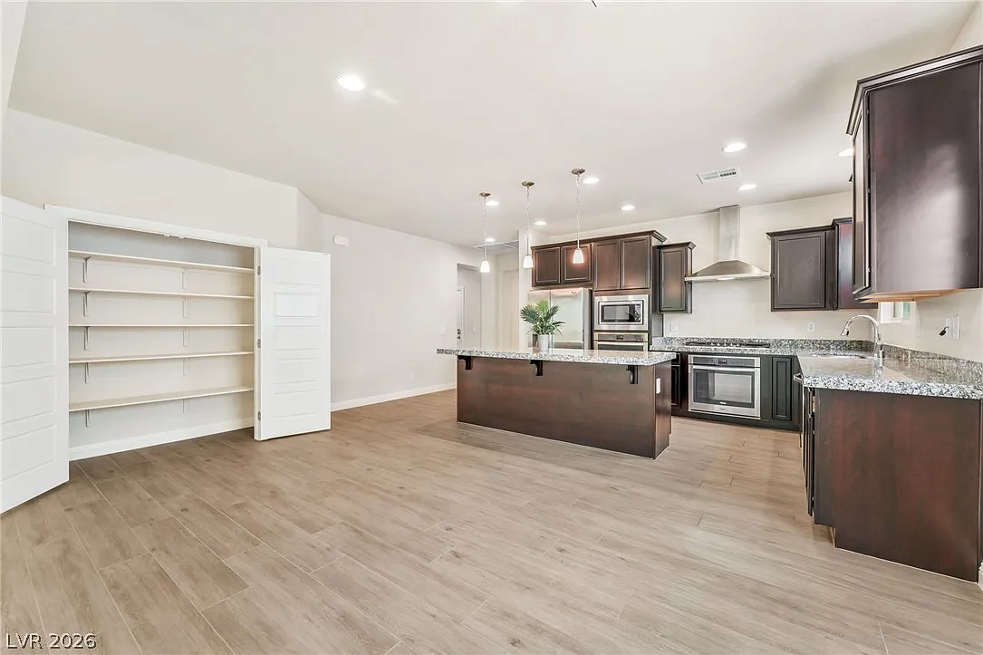 3 bed, 2.5 bath, 2171 sqft, $2,780 — Photo 3
