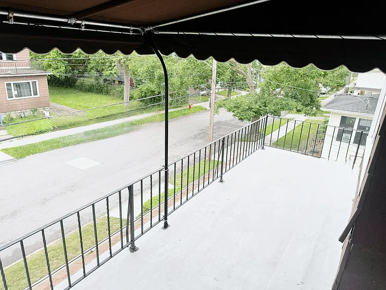 160 Victoria Ave #2 — Photo 7