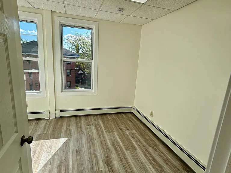 7 Franklin Ave #6 — Photo 9