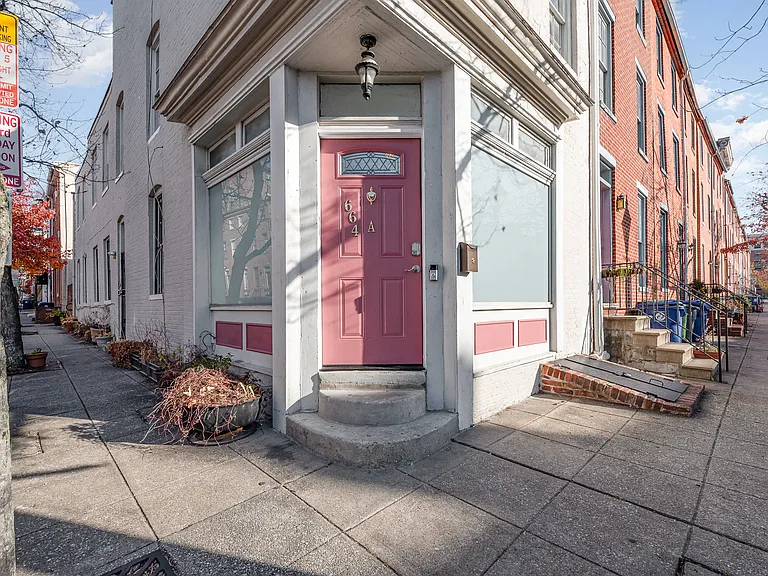 664 Portland St #A — Photo 2