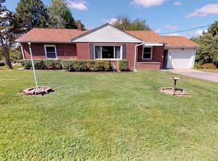 9 Hilltop Dr, Decatur, IL 62521