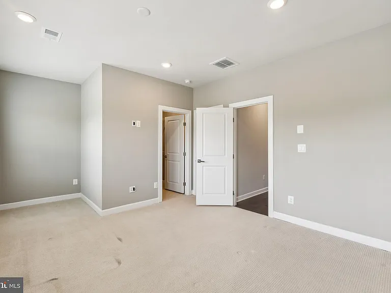 13212 Woodland Park Rd — Photo 21