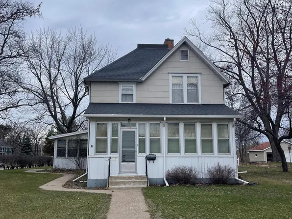 514 2nd St SE, Little Falls, MN 56345