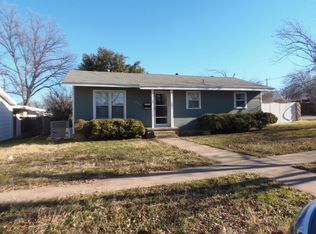 818 Hutchins Ave, Ballinger, TX 76821