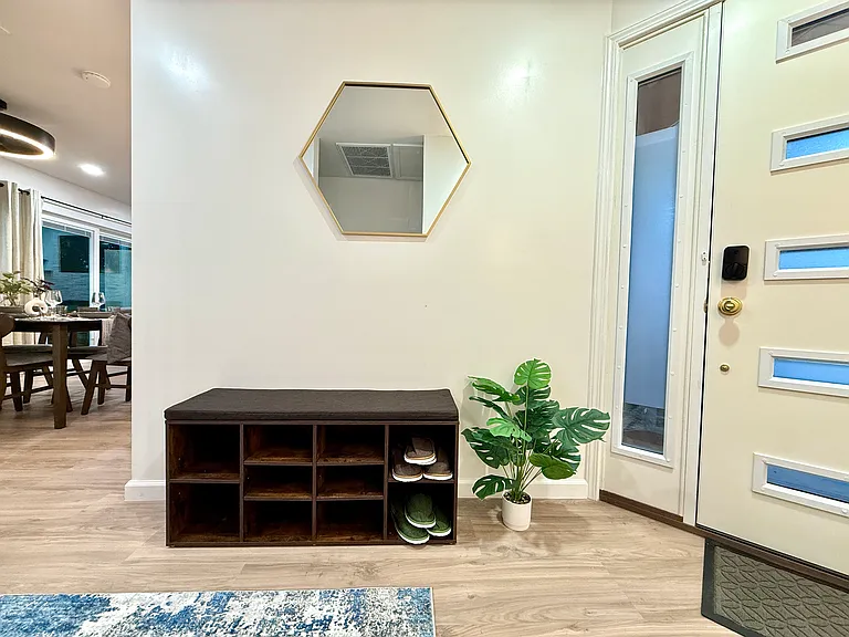 3229 S Sherbourne Dr — Photo 78