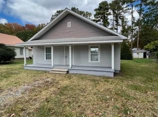 615 Buncombe St, Woodruff, SC 29388