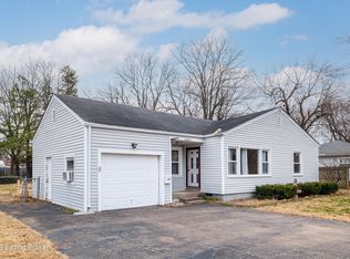 10305 Grafton Hall Rd, Louisville, KY 40272