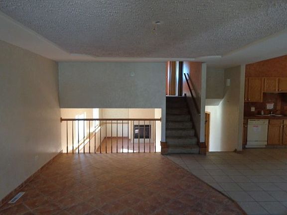3rd image of 14632 S Blaine Ave