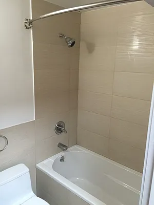 Rented by DYNAMIC REALTY OF NEW YORK CORP | media 23