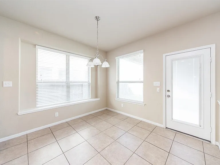 6202 Eden Prairie Dr — Photo 13
