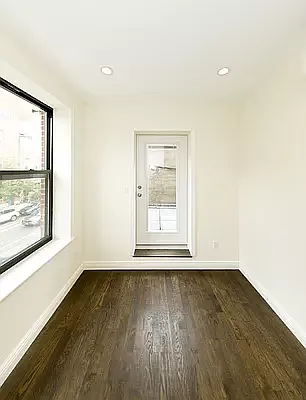 Rented by Avenues Real Estate | media 17