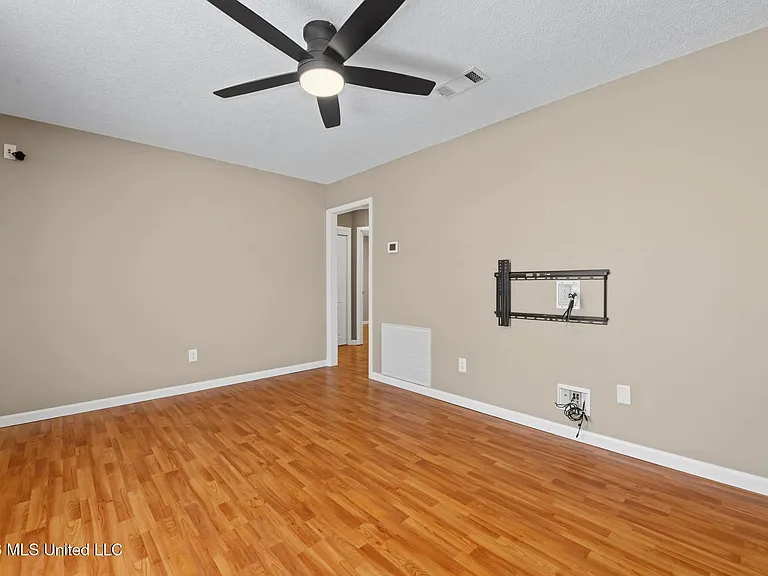 12916 Rosemont St — Photo 5