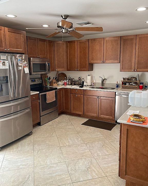 1st image of 944 Lighthouse Dr