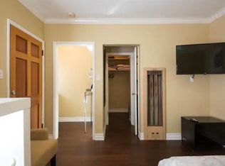 940 Hilldale Ave #3/4, West Hollywood, CA 90069
