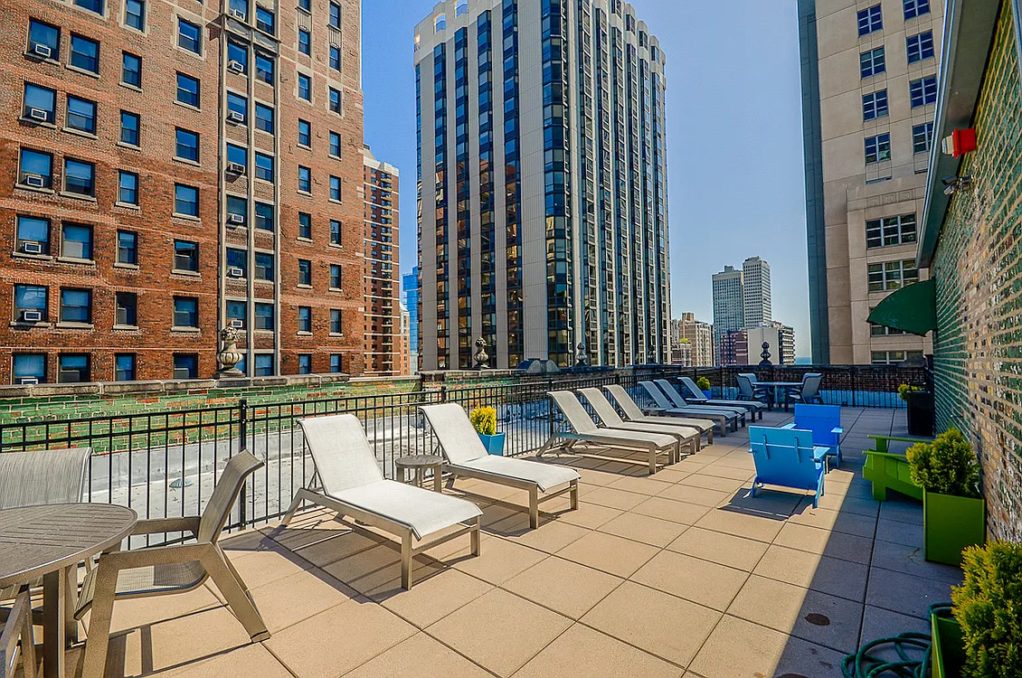 1036 N. Dearborn — Photo 1
