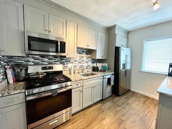 48 Derby St, Somerville, MA