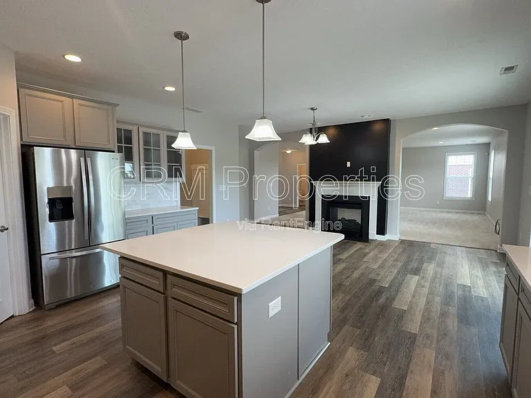 6311 Burgin Dr — Photo 21