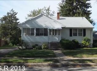 61 Woodside Ave, Hasbrouck Heights, NJ 07604