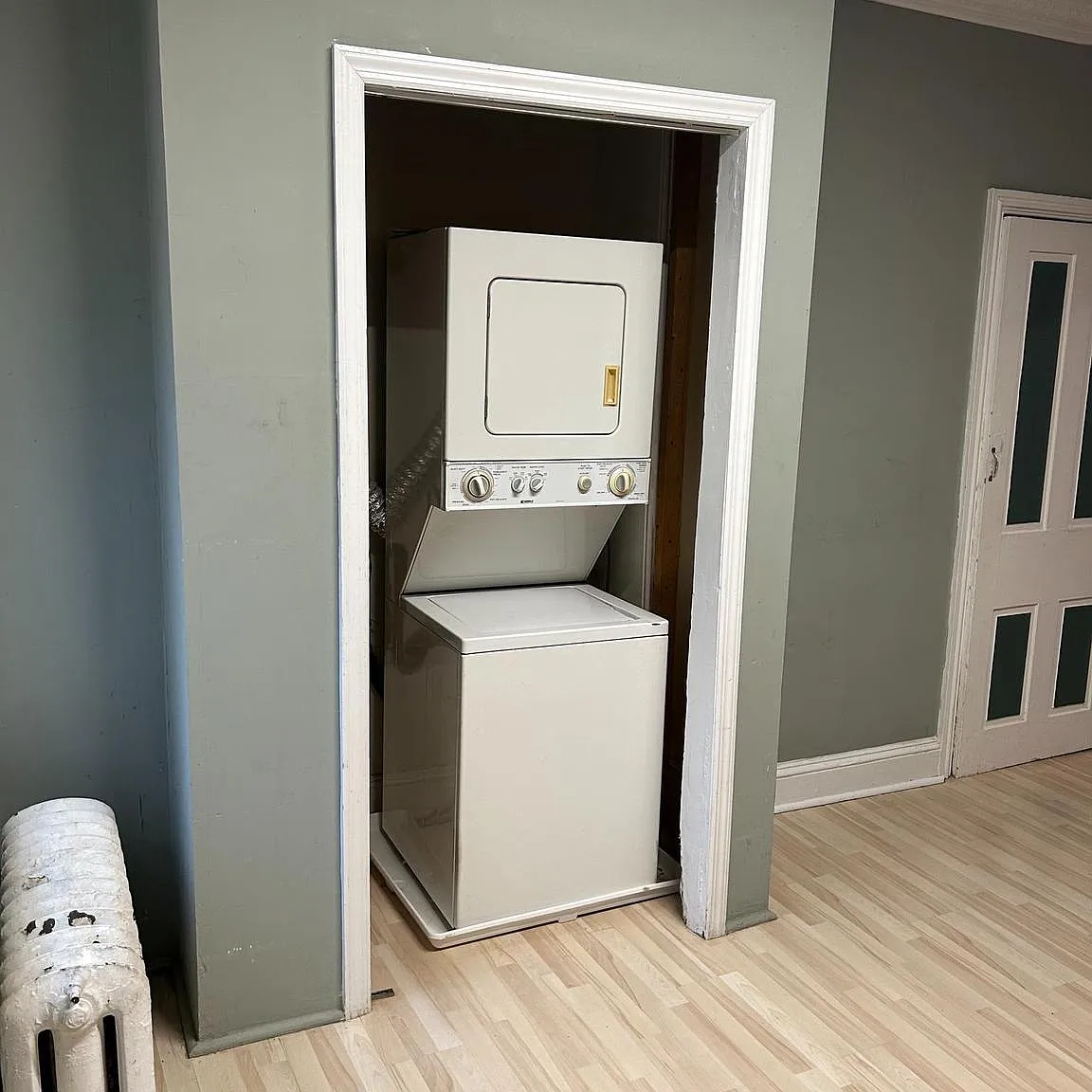 1 bed, 1500 sqft, $1,595 — Photo 1