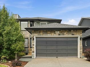 149 Riverglen Close SE, Calgary, AB T2C 3W3