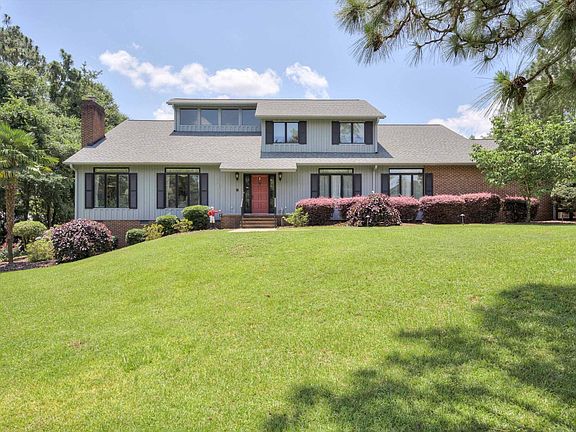 3rd image of 2238 Hillsdale Dr