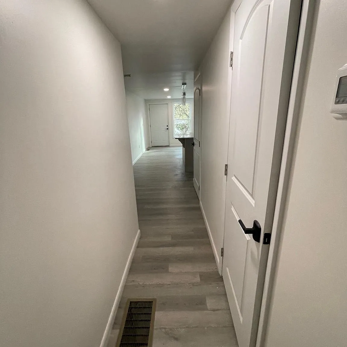 3 bed, 2.0 bath, 1000 sqft, $2,000 — Photo 4