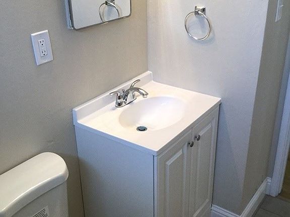 2nd image of 5527 Poplar Blvd