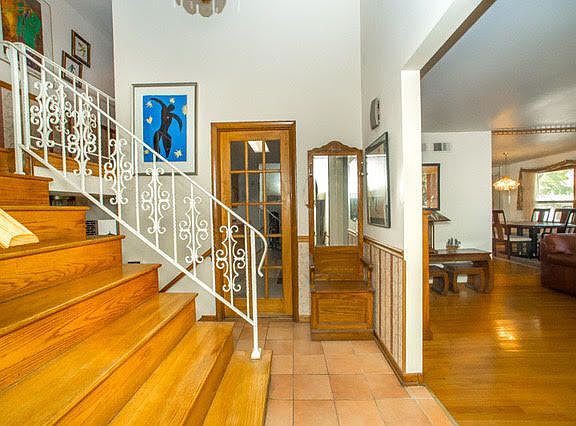 5th image of 843 E 163rd Pl