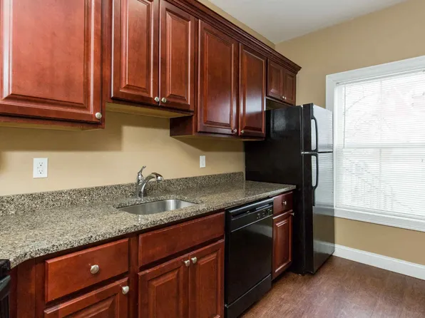 Baxter Knolls Apartment