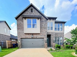 2004 SW Hampton Ave, Bentonville, AR 72713