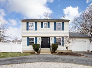 583 Sandy Ln, Warwick, RI 02889