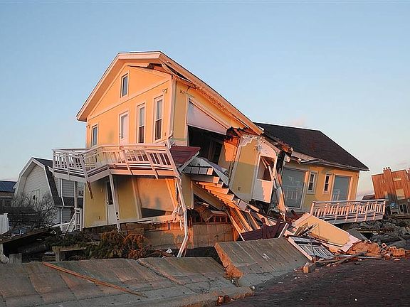 2nd image of 140 Woodbriar Dr