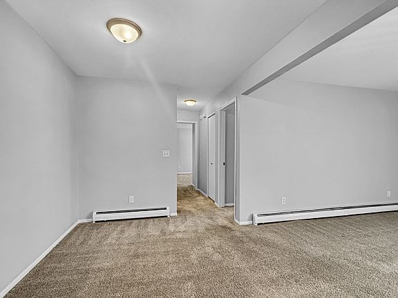 2nd image of 1018 Abbey Ct APT 7