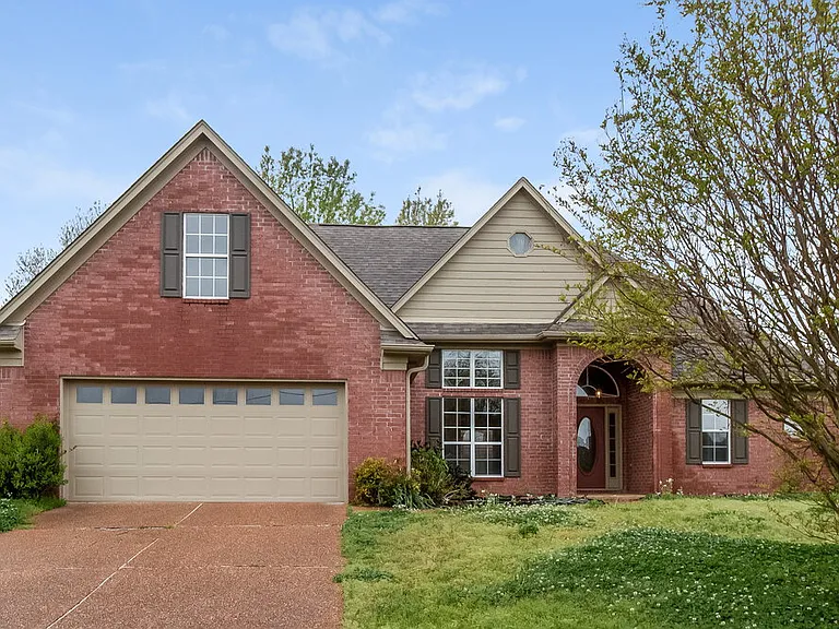 6241 Oxbourne Cv — Photo 1