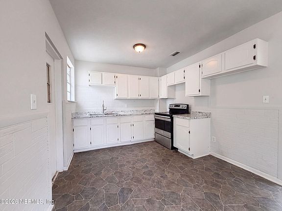2nd image of 8951 ADAMS Avenue