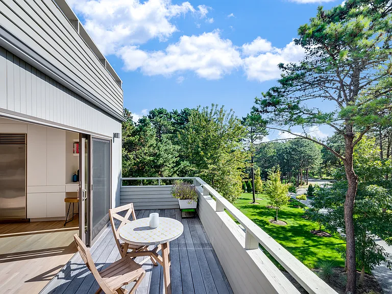 49 Arbutus Rd — Photo 11