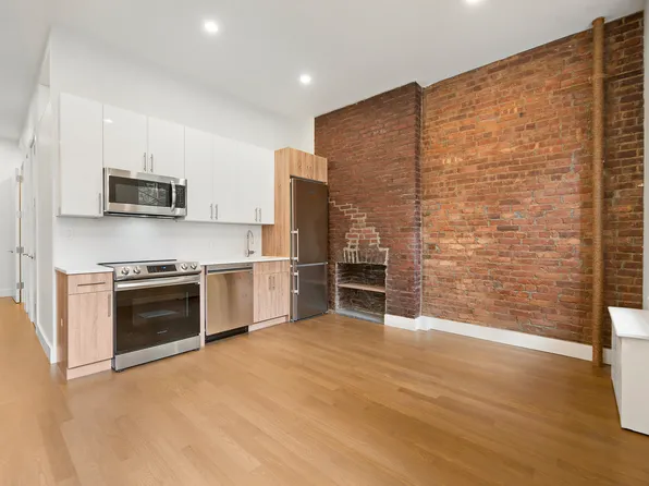 122 East 27th Street image 1 of 8