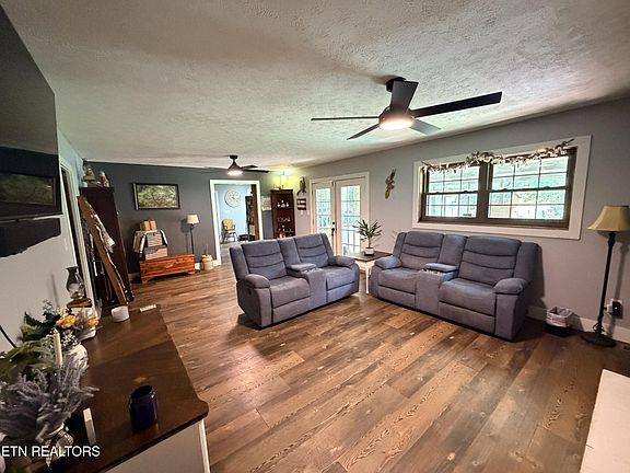 2nd image of 158 Daysville Rd