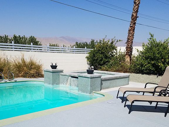 4th image of 79944 Camelback Dr