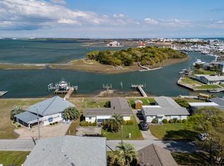 124 Bayview Blvd, Atlantic Beach, NC 28512